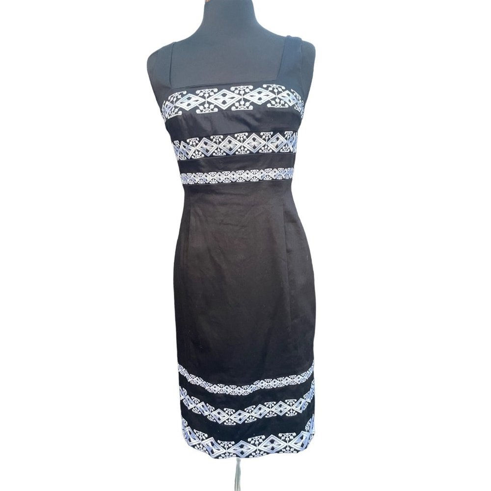 White House Black Market Sleeveless Black & White Dress